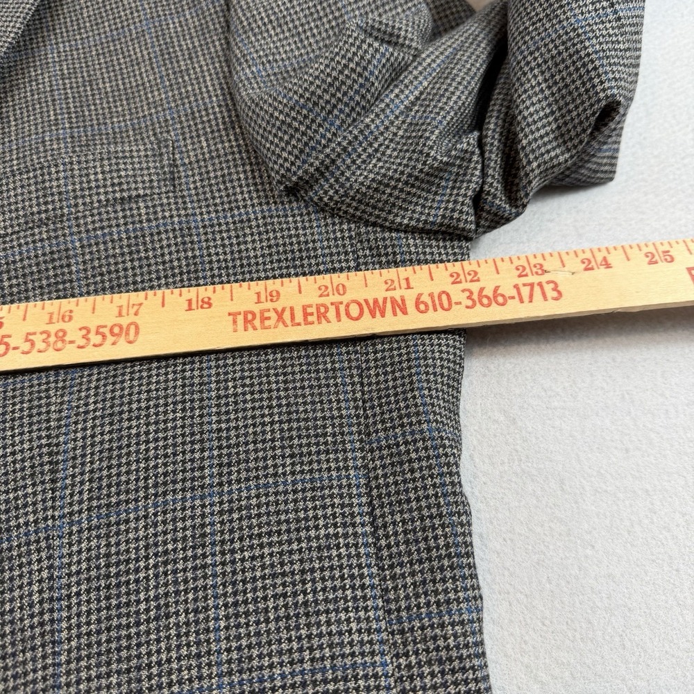 Jos A Bank Traveler's Collection 43L Sport Coat Gray Blue Windowpane Wool Blazer - Picture 13 of 14